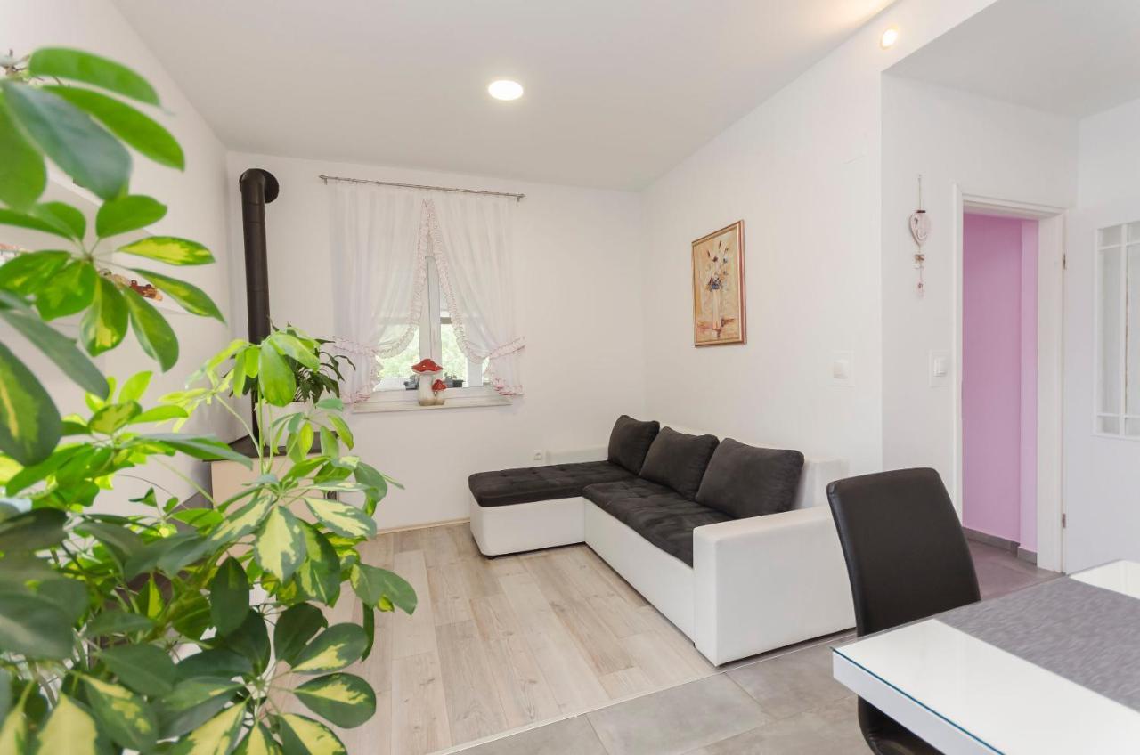 Apartment Luka Rupe エクステリア 写真