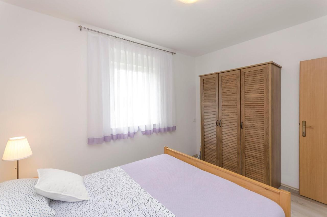 Apartment Luka Rupe エクステリア 写真