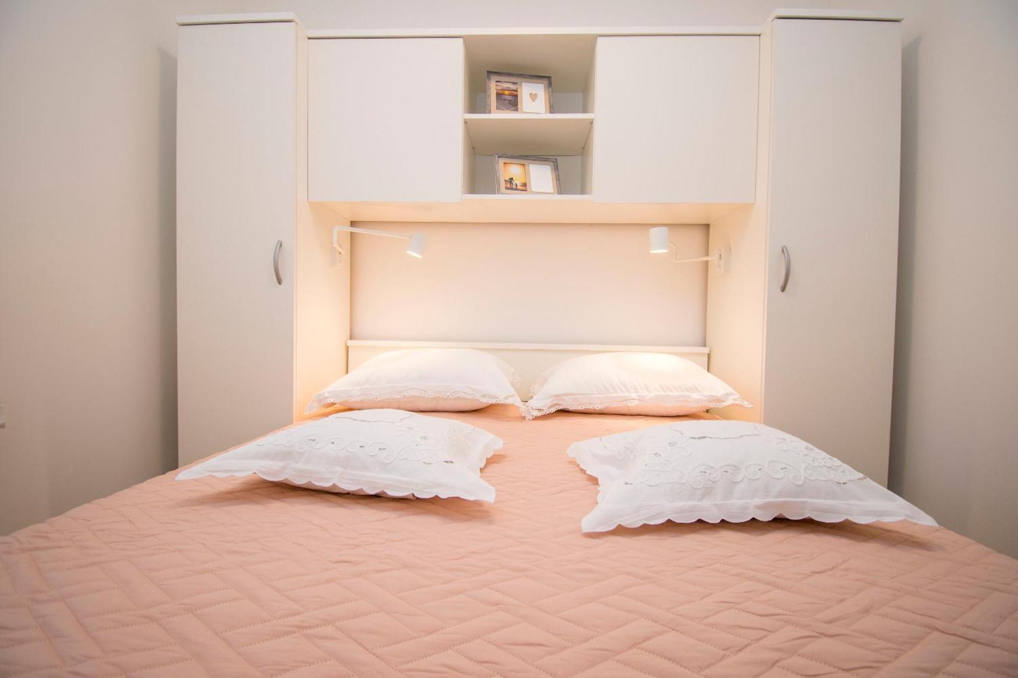 Apartment Luka Rupe エクステリア 写真