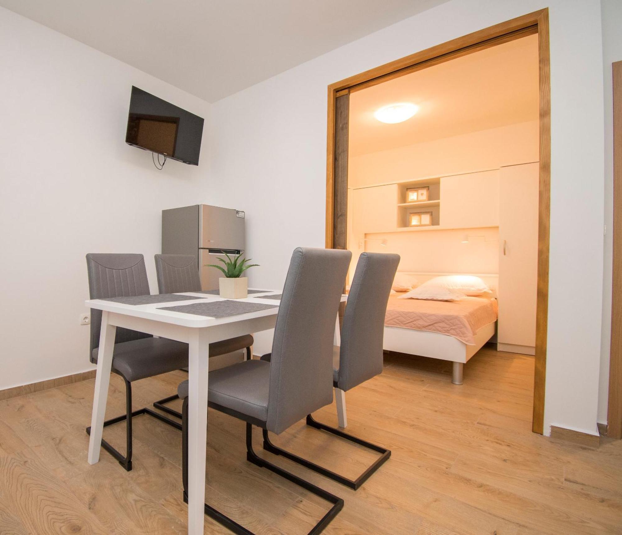 Apartment Luka Rupe エクステリア 写真